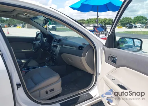 2011 Ford Fusion Hybrid from USA, damaged, VIN 3FADP0L34BR254595